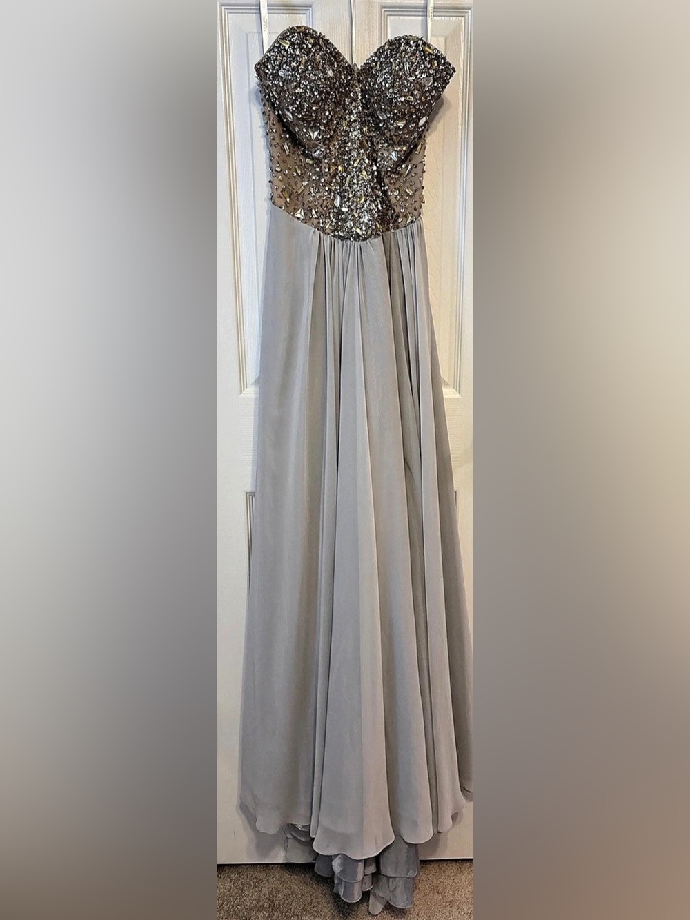 Terani Couture Size 2 Silver Gray Beaded Strapless Formal Gown